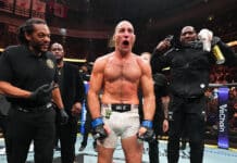 Jättipaukku! Sean Strickland nappasi UFC-mestaruusvyön ja aiheutti Khamzat Chimaeville ensimmäisen tappion Sean Strickland